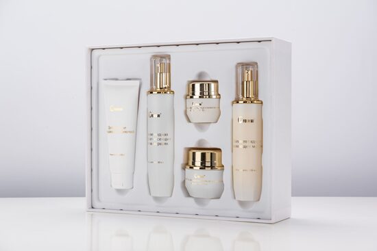 Bazinis odos priežiūros rinkinys – Polypeptide Lifting Complex